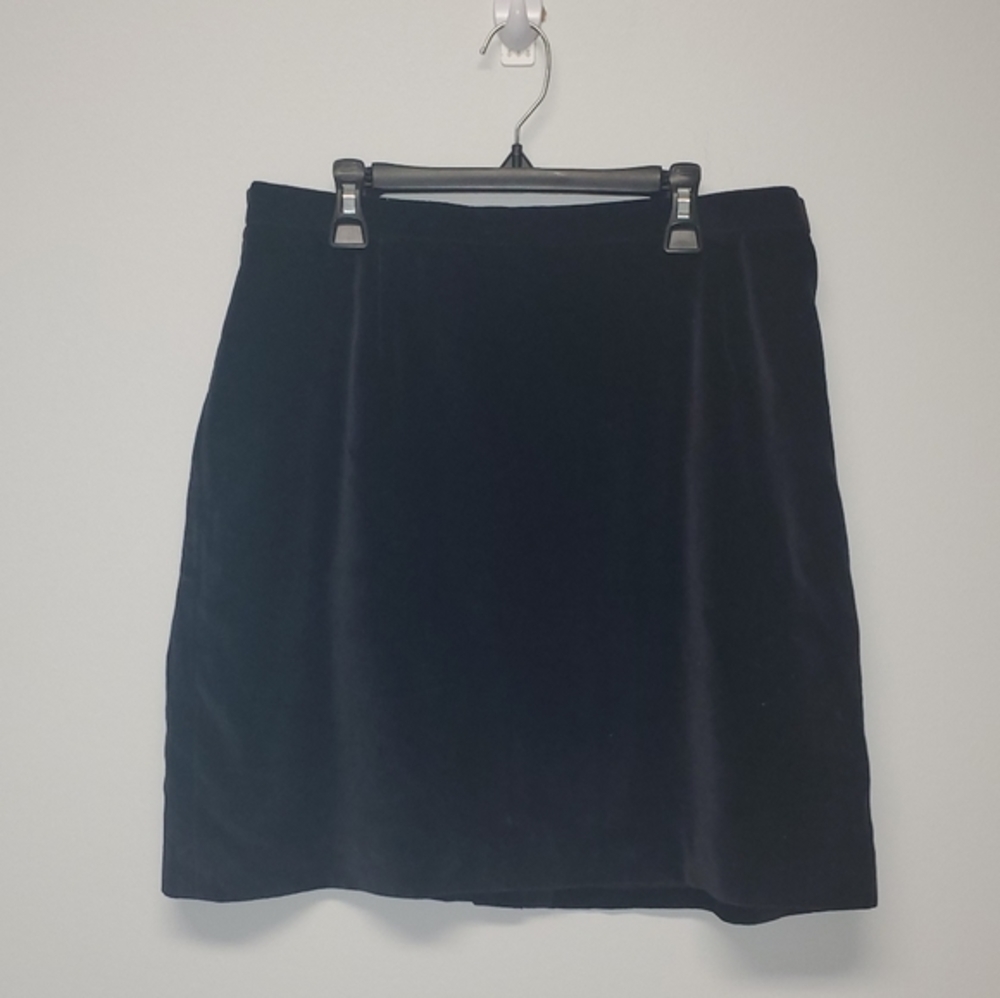 Limited Velvety Skirt